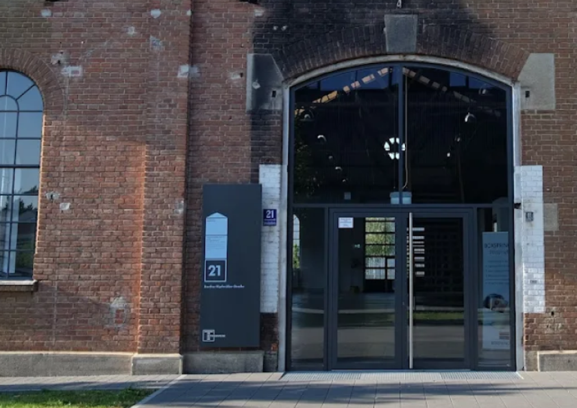 {{brizy_dc_image_alt imageSrc=